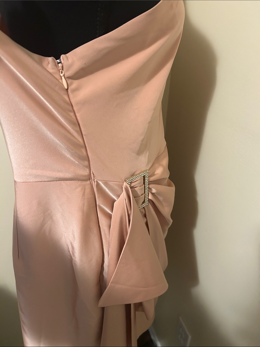 Le Chateau Rose Gold Pink One Shoulder Dress Size XL - Picture 6 of 7